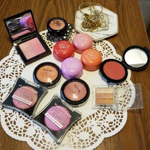 Blush/highlight bundle.